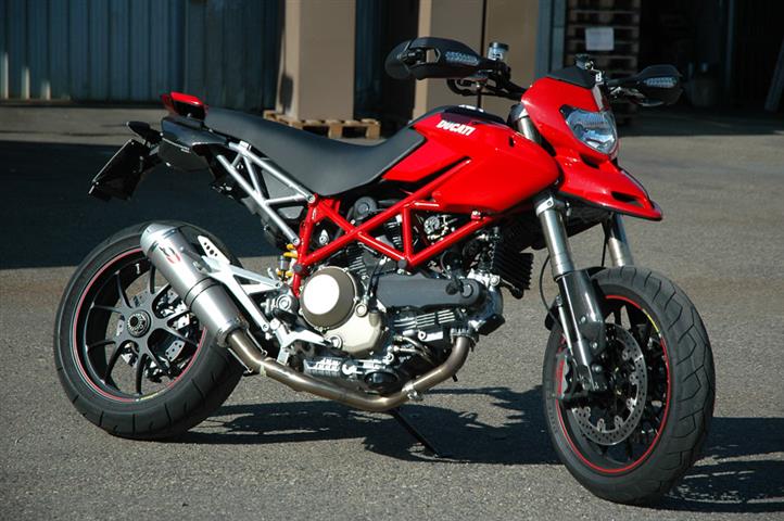 QD exhaust voor DUCATI Hypermotard 1100 '07->'09 - 2 in 1 volledige uitlaat lage montage + catalyst + MaXcone demper QD exhaust voor DUCATI Hypermotard 1100 '07->'09 - 2 in 1 volledige uitlaat lage montage + catalyst + MaXcone demper