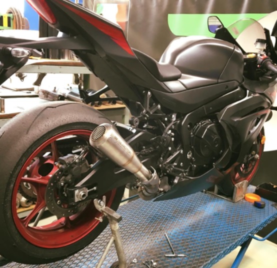 SIL MOTOR SLIP-ON SUZUKI GSX-R 1000 17->> - GP3 CONICAL INOX SIL MOTOR SLIP-ON SUZUKI GSX-R 1000 17->> - GP3 CONICAL INOX