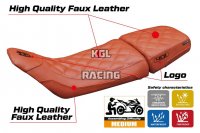 Housse de selle compatible Husqvarna Svartpilen 401 2018 - 2023 - model Solna vintage - AVEC LOGO - Brick