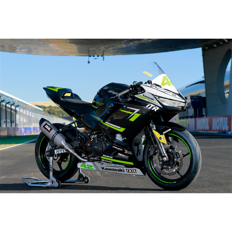 IXIL voor KAWASAKI NINJA 400 18-21 (EX400G) - Volledige uitlaat (SSP300) - HEXOVAL TITANIUM RACE